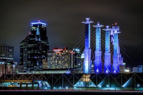 Mr Right Now art actress pics