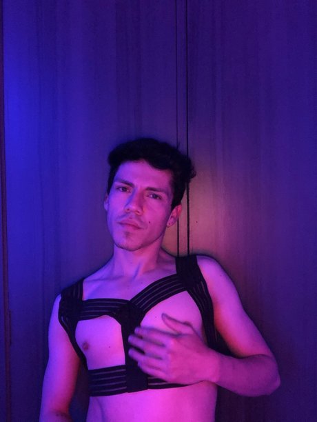 Moya exclusive model archive