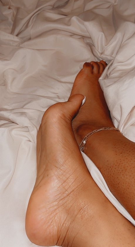 _Mo model nudes photo