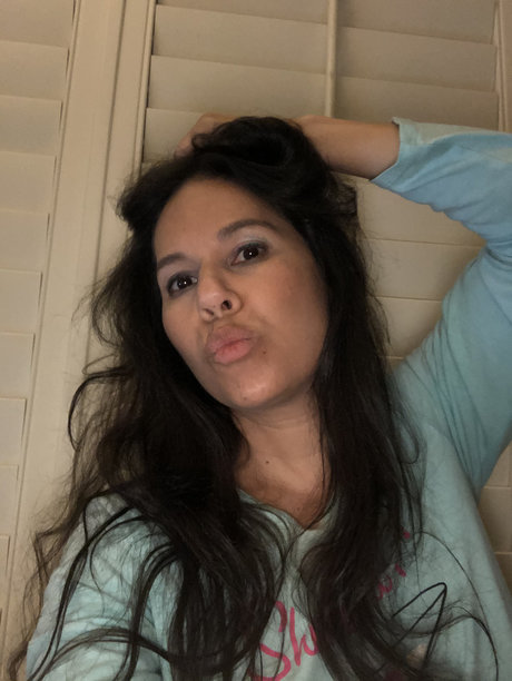 Jana Mashonee model perfect images