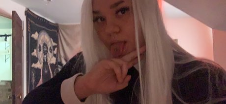 HoneyBaer pornographic model photo