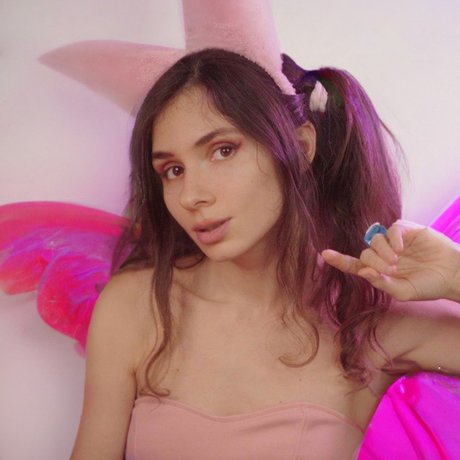 Holy Polli beautiful star image