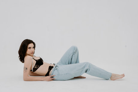 Shikumi model sexy pictures