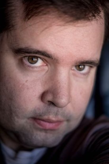 M rcio Silva naked star image