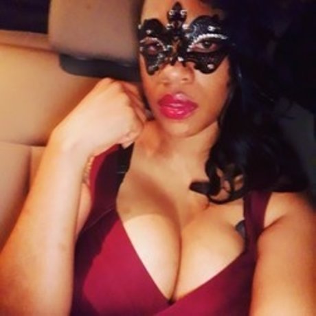 Goddess Callie model nudes pictures