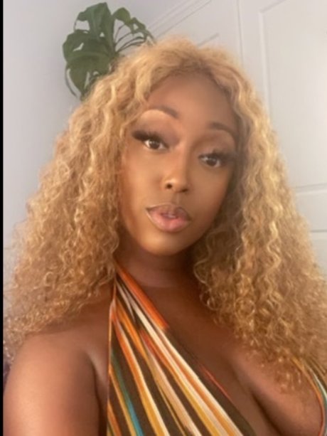 Glamazon Tyomi pornstar beautiful photos