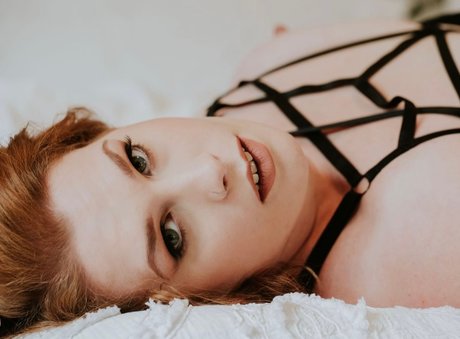 Laura Fox top star galleries