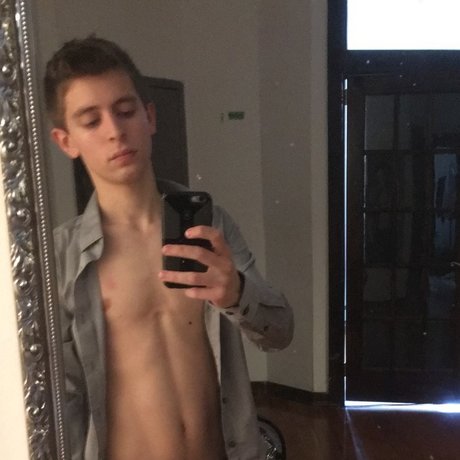 ezra the twink nude actress pic