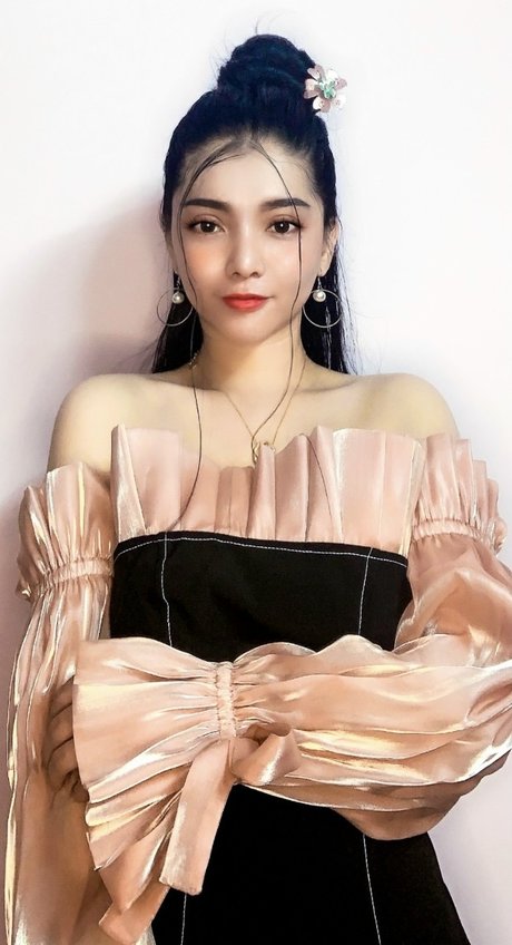 Ginny D hot actress archive