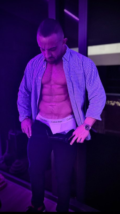 Hard high quality actress pic