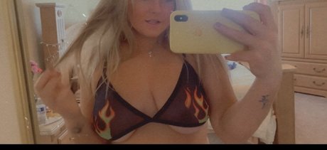 Flora Mae_ pornstar hot archive