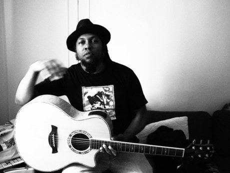 Dreadlox Holmes nudes model pics