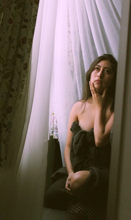 Mrs Darcy model high quality pics