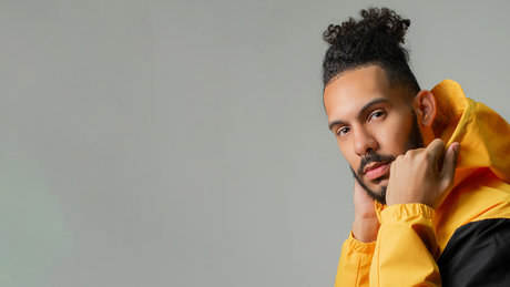 _Mr Saturno_ star hot image