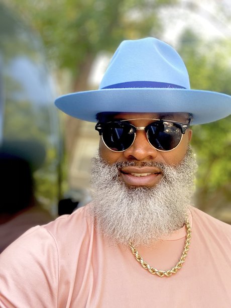 Raymond Long model hd img