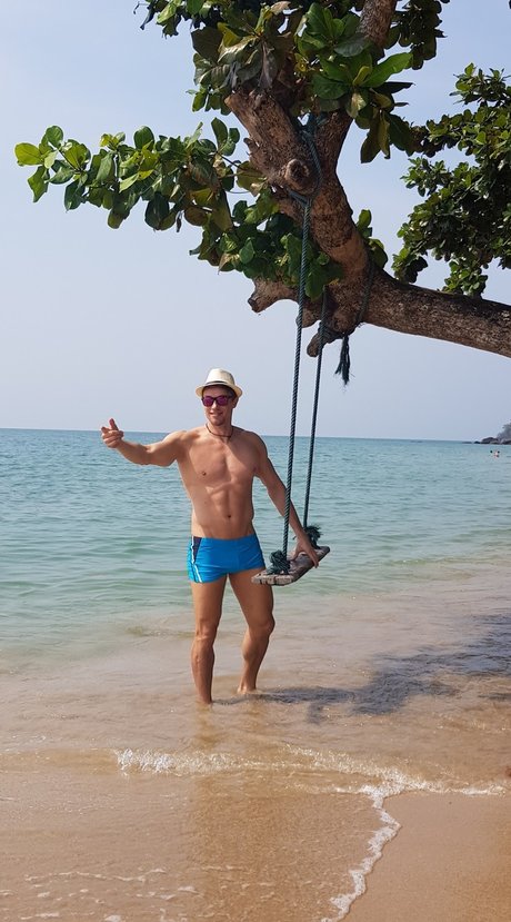 MrHotStuff porn actress images