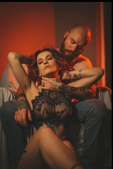 GiggleGod pornstar nude images