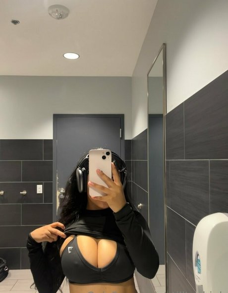 stilltoohigh nudes actress pictures