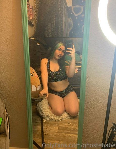 ghostebabe star art pic