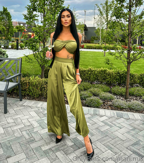 mari mis naked actress img