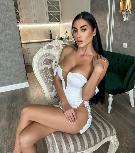 mari mis pretty actress picture