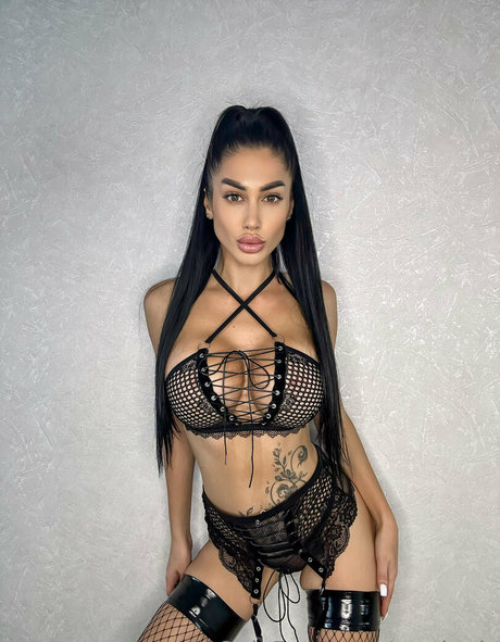 mari mis model high quality photo