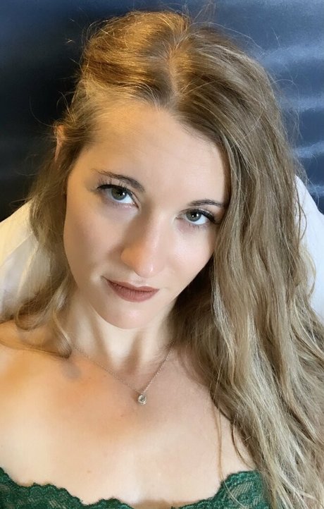 mozasmr nude actress galleries