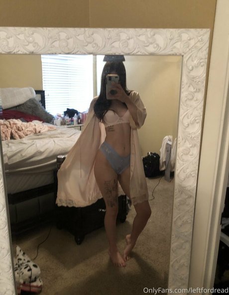 leftfordread art actress photos