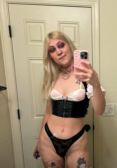 leftfordread free actress pic