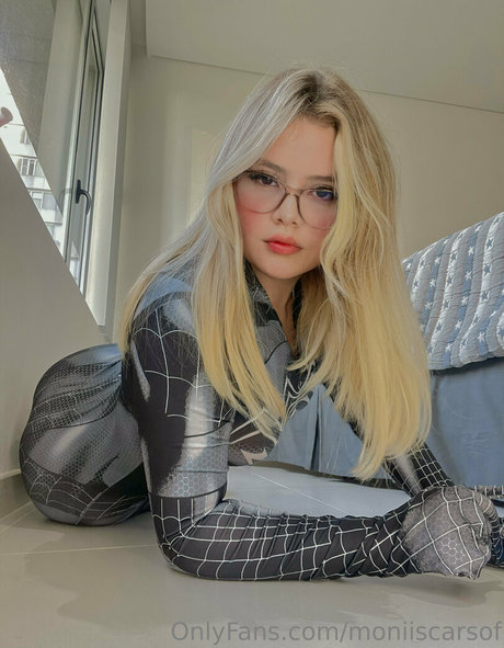 alexacalluwu art model pic