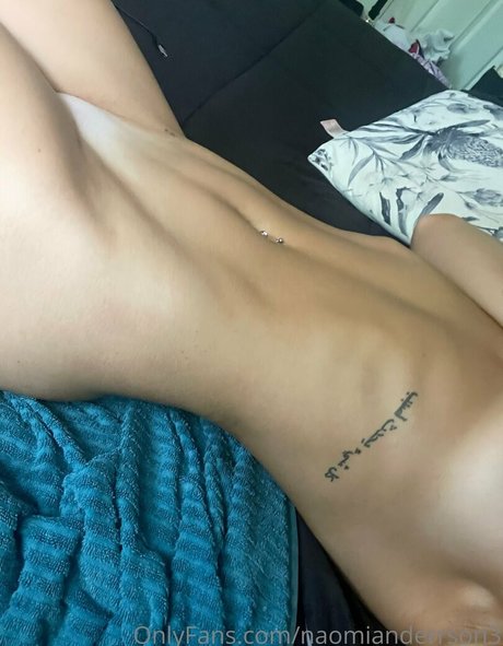 naomianderrson3 exclusive star images