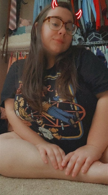 lilpeachpit model nice pictures