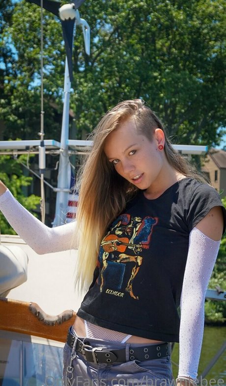 Brawniebee pornstar pretty galleries