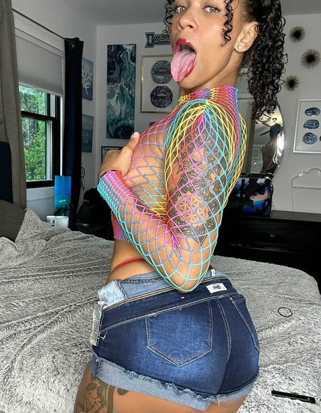 katgoddesstease nudes model archive