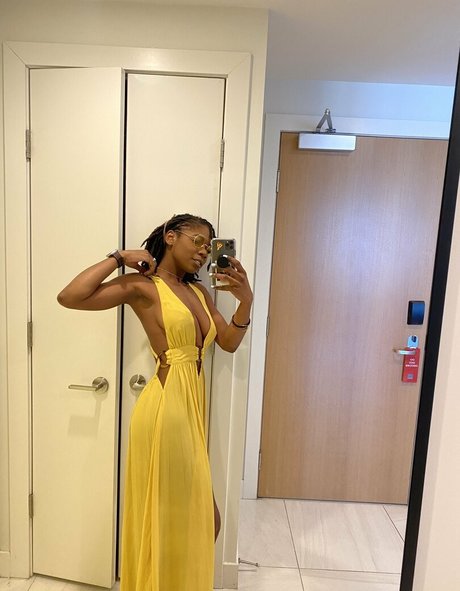 iwanthazelgrace pornstar nice pics