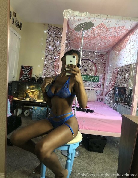 iwanthazelgrace model nude img