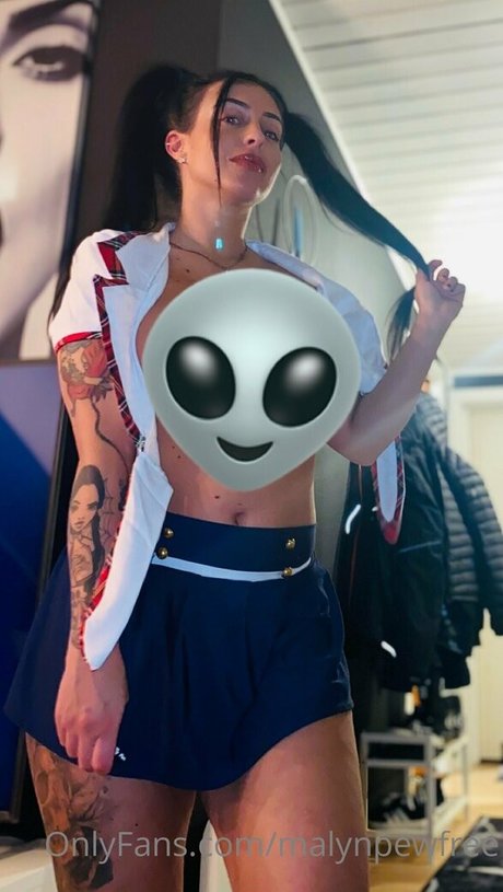 malynpewfree sex star images