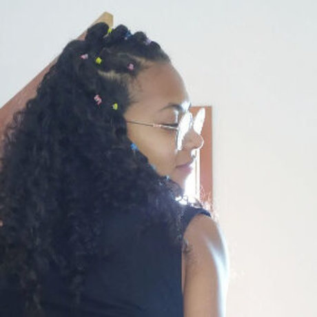 Cerejinha Petuziano model perfect image