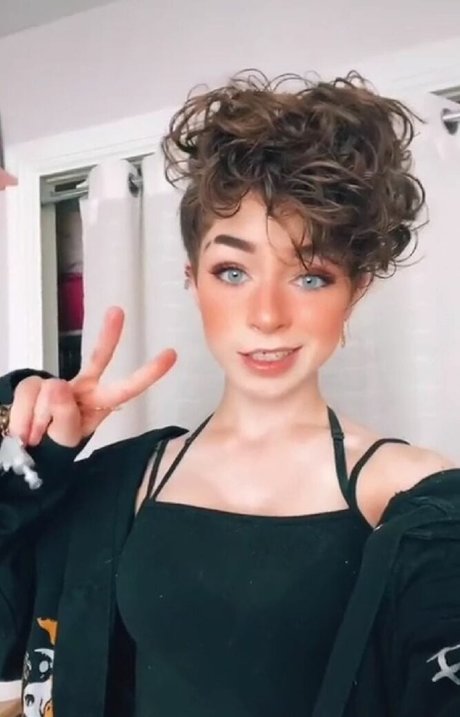 graceful addison porn actress photos