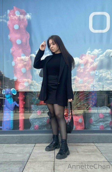 annettechan nude pornstar pic