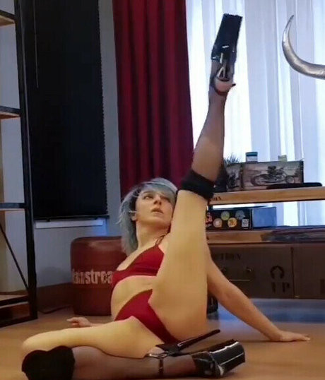 Aysegul Merve Yazici model adult photos