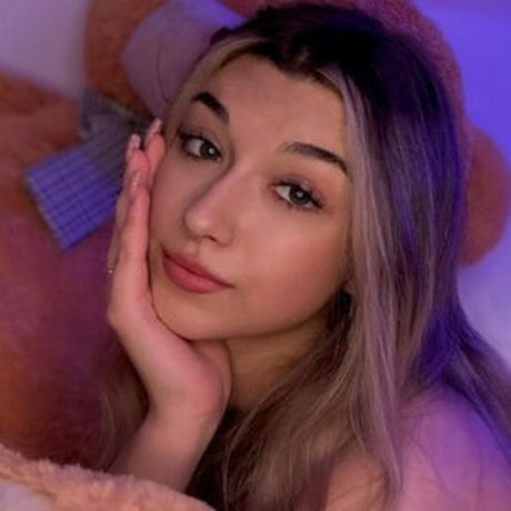 Lucyxpaigee model top image