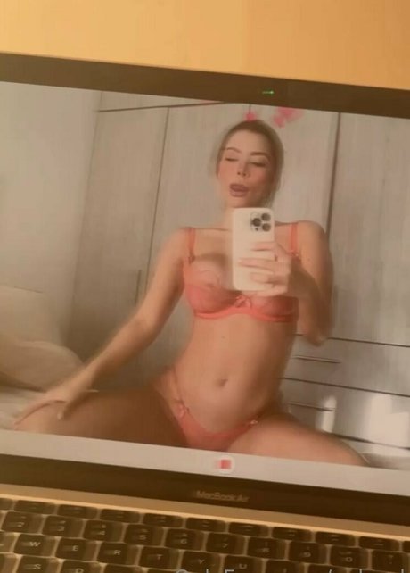 valrual adult star archive