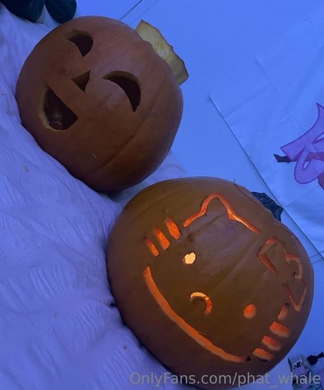 phat whale model naked pictures