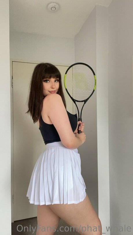 phat whale model free photo