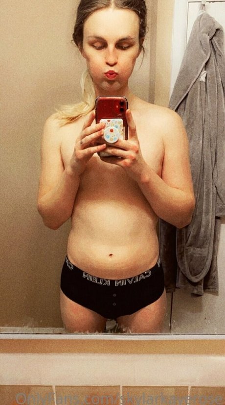 skylarkayerose model high quality image