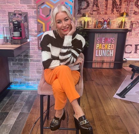 Denise Van Outen model art pic