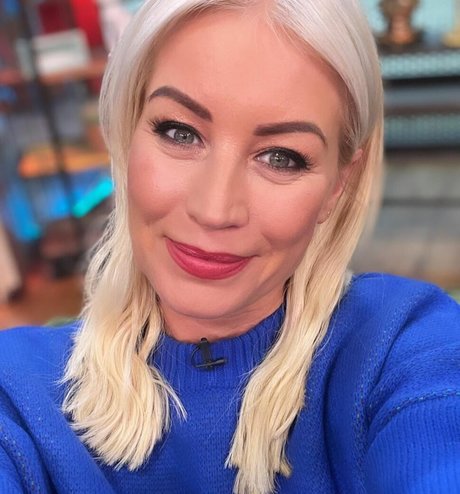 Denise Van Outen model top photo
