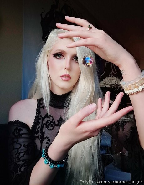 airbornes angels model erotic pic