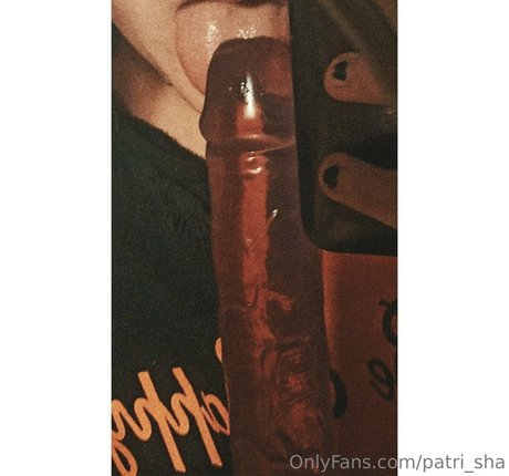 patri sha model free image